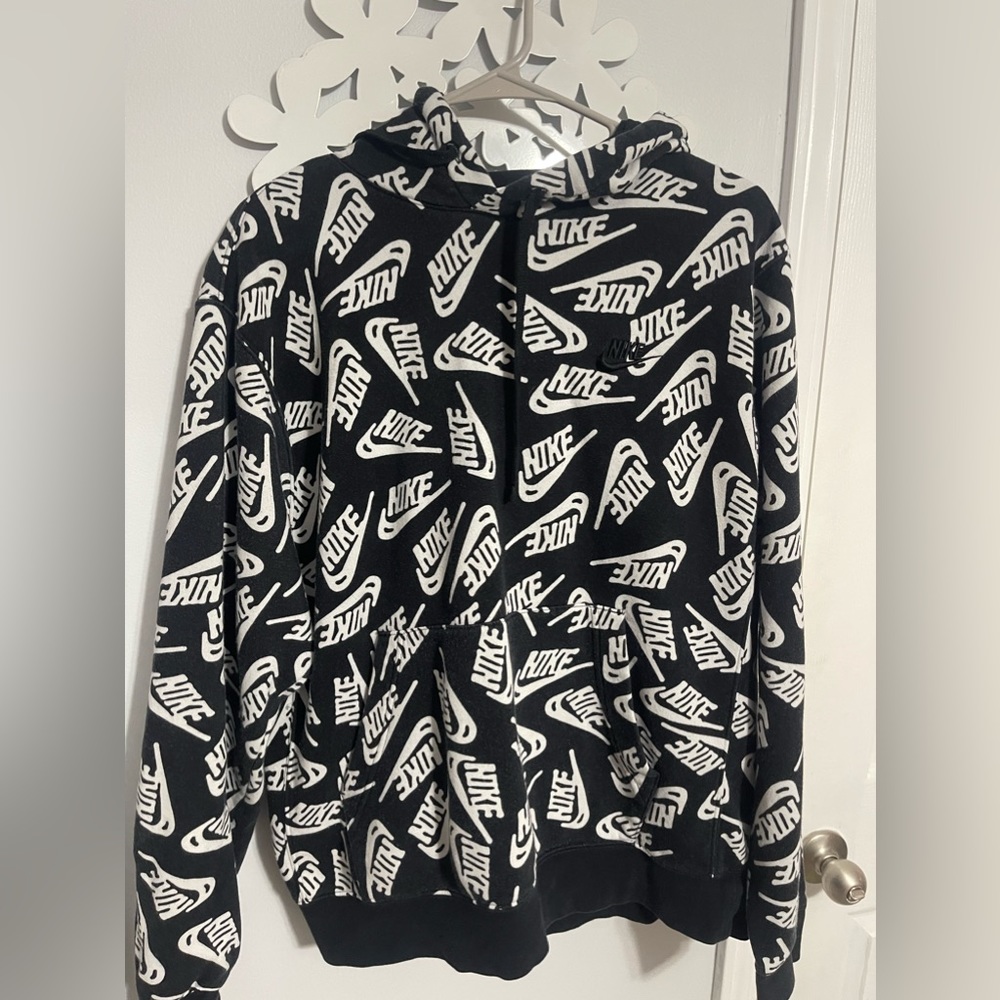 Nike Men’s Sweatshirt